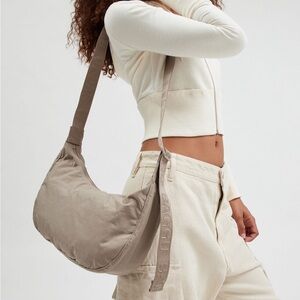 baggu medium crescent bag - dove